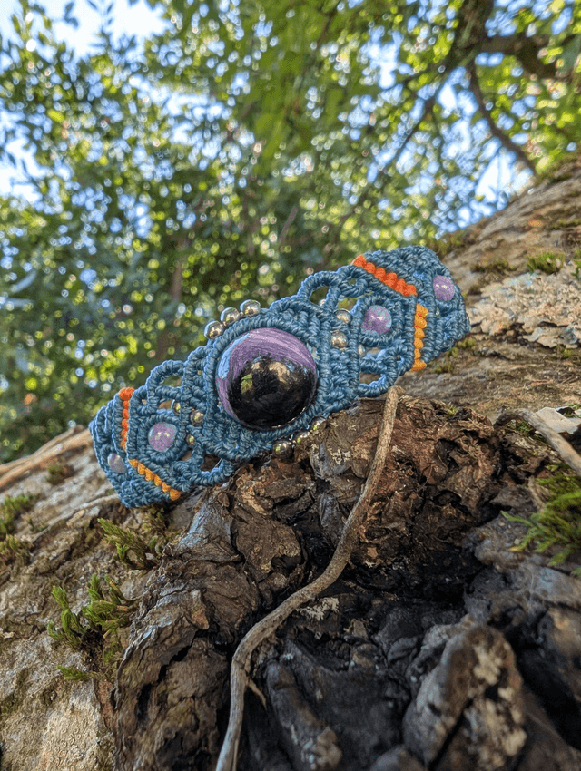 Bracelet bleu avec charoïte